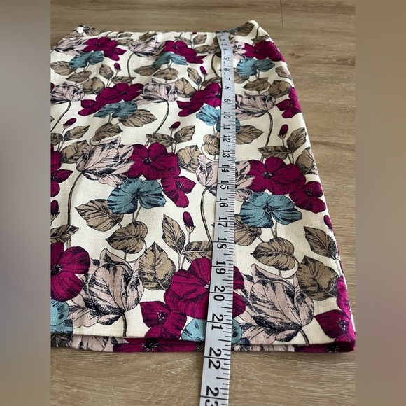 Ann Taylor Floral Tapestry Pencil Skirt sz 0 - Picture 7 of 9